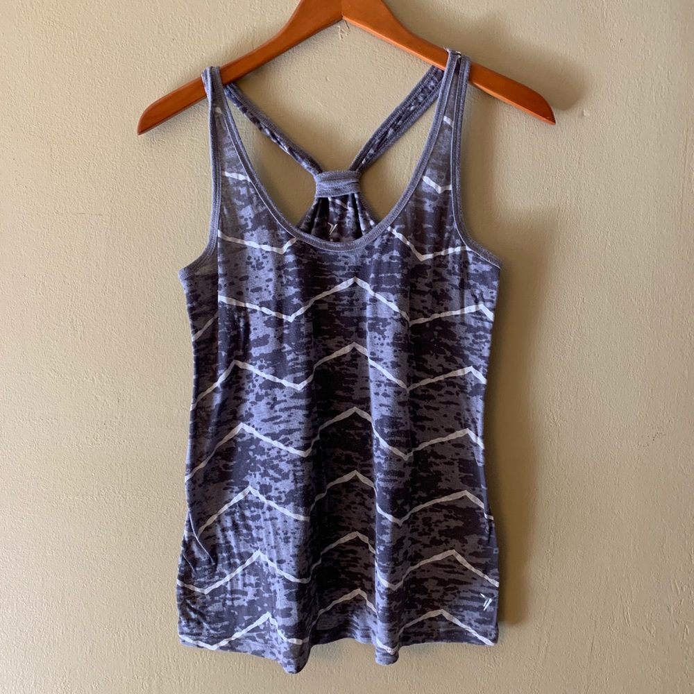 Razor back tank